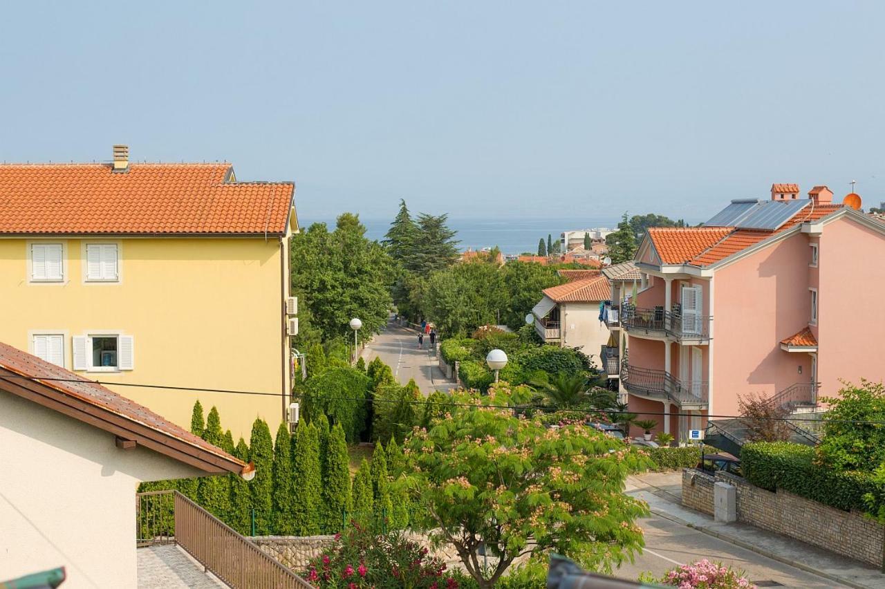 Apartman Adria Malinska Exterior photo